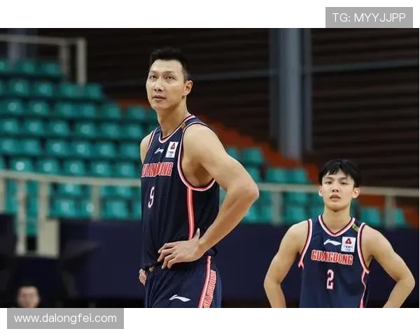 易建联获称赞！男篮国手：他肯定是CBA历史最佳，风波1年仍未复出